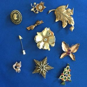 Bundle of 10 Vintage Pins